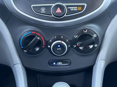 Used 2014 Hyundai Accent GLS FWD image 23