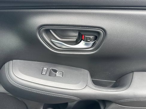 Certified 2025 Honda HR-V EX-L image 22