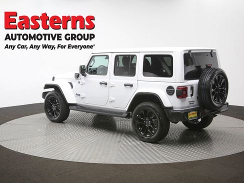 Used 2025 Jeep Wrangler Unlimited Sahara AWD/4WD image 59