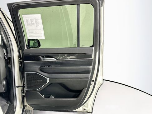 Used 2022 Jeep Wagoneer Series I w/ Premium Group I image 33