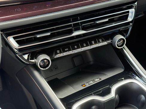 New 2026 Chevrolet Traverse Z71 AWD/4WD image 25