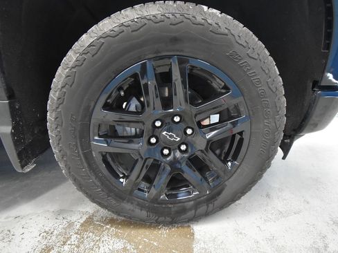 Used 2024 Chevrolet Silverado 1500 Custom w/ LPO, Dark Essentials Package image 31