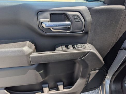 Used 2023 Chevrolet Silverado 1500 Custom w/ LPO, Dark Essentials Package AWD/4WD image 18