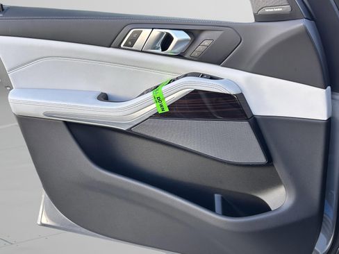 New 2026 BMW X5 sDrive40i w/ Premium Package image 29