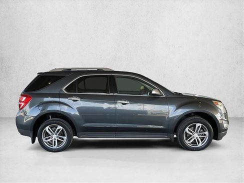 Used 2017 Chevrolet Equinox Premier w/ Enhanced Convenience Package AWD/4WD image 4