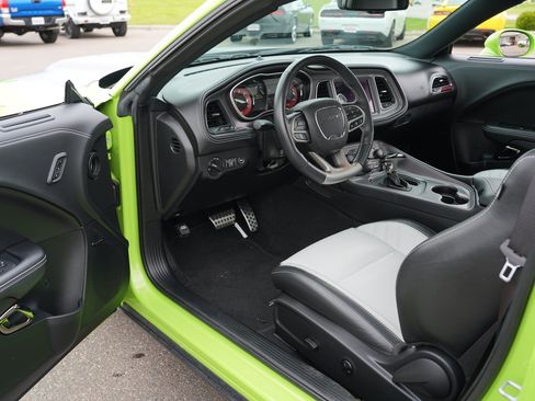 Used 2023 Dodge Challenger SRT Hellcat RWD image 16