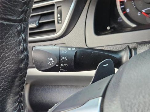 Used 2017 Toyota Camry SE image 13