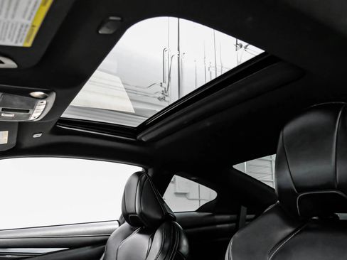 Used 2017 INFINITI Q60 Red Sport 400 RWD image 28
