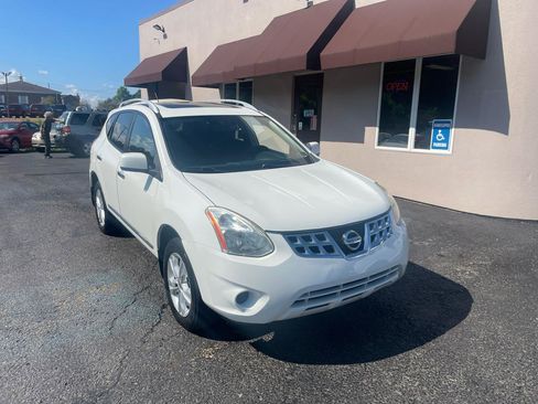 Used 2012 Nissan Rogue SV w/ Premium Pkg image 2