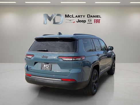 New 2026 Jeep Grand Cherokee L Limited w/ Limited Altitude Package AWD/4WD image 5