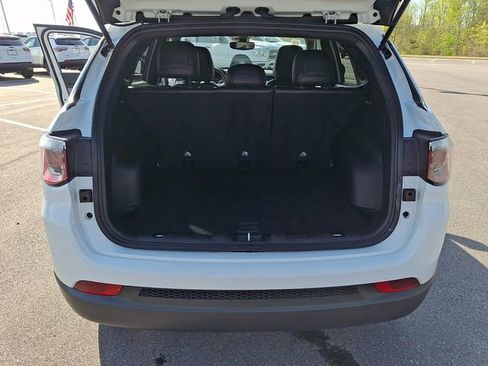 Used 2024 Jeep Compass Latitude AWD/4WD image 29
