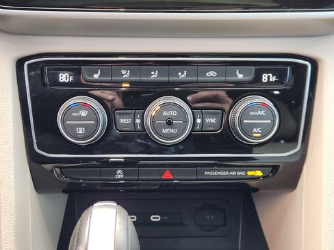 Certified 2023 Volkswagen Atlas SE w/ Panoramic Sunroof Package image 22