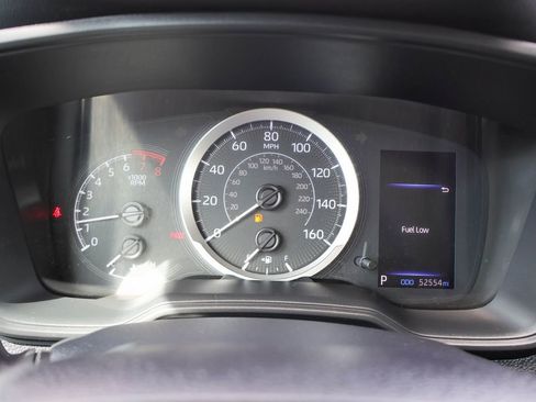 Used 2022 Toyota Corolla LE image 11