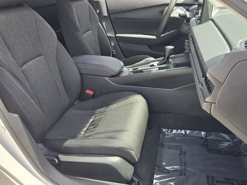 Used 2025 Honda Accord LX image 14