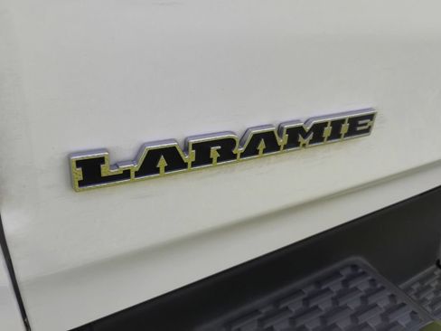 Certified 2025 RAM 1500 Laramie AWD/4WD image 17