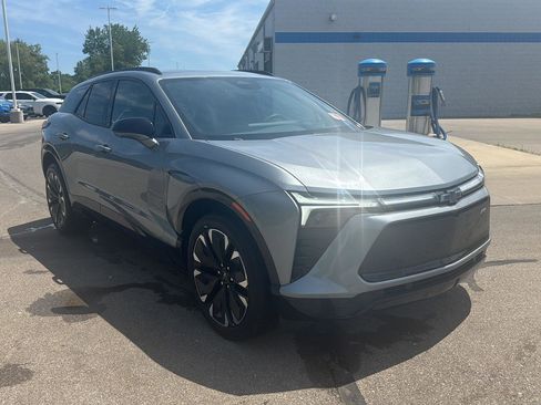 Used 2024 Chevrolet Blazer EV RS AWD/4WD image 8