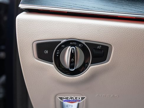 Used 2018 Mercedes-Benz E 400 4MATIC Sedan image 37