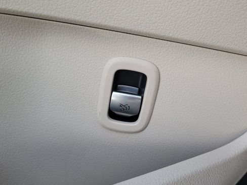 Certified 2023 Mercedes-Benz C 300 4MATIC Sedan image 27