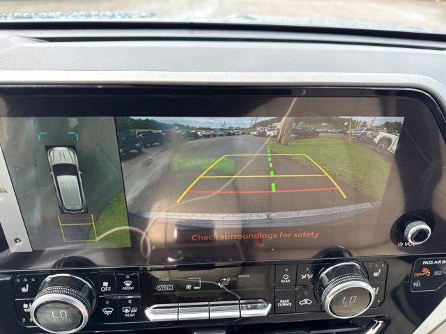 Used 2024 Toyota Highlander Limited AWD/4WD image 19
