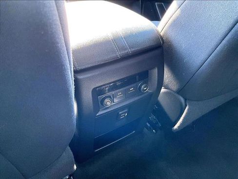 Used 2021 Chevrolet Traverse LS image 24