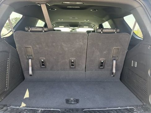 Used 2025 Chevrolet Tahoe LT RWD image 20