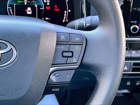 Certified 2025 Toyota Camry LE image 23