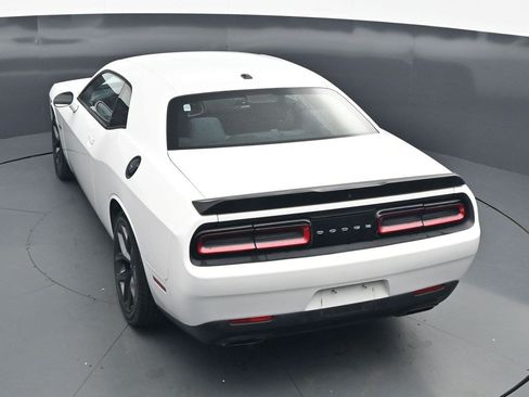 Used 2019 Dodge Challenger R/T w/ Driver Convenience Group RWD image 28