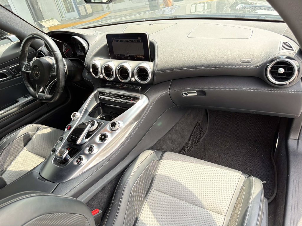 Used 2019 Mercedes-Benz AMG GT Roadster image 11
