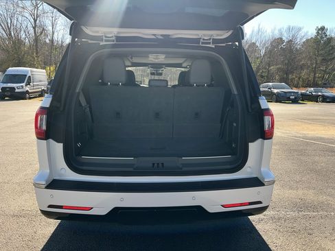 Used 2019 Lincoln Navigator Reserve image 33