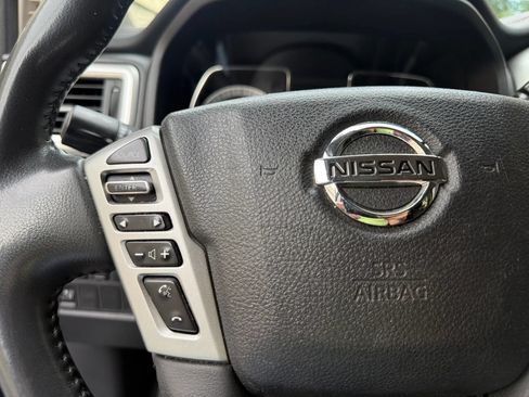 Used 2017 Nissan Titan SL RWD image 17