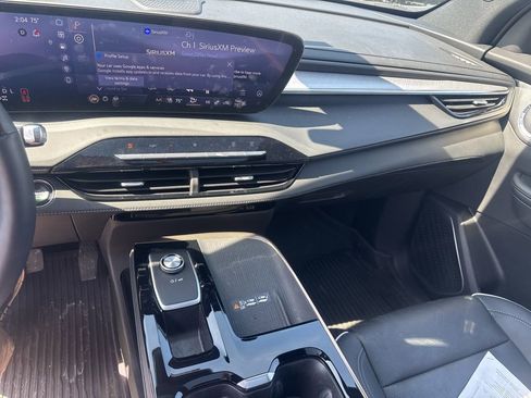 Certified 2025 Buick Enclave Avenir w/ Super Cruise Package image 10