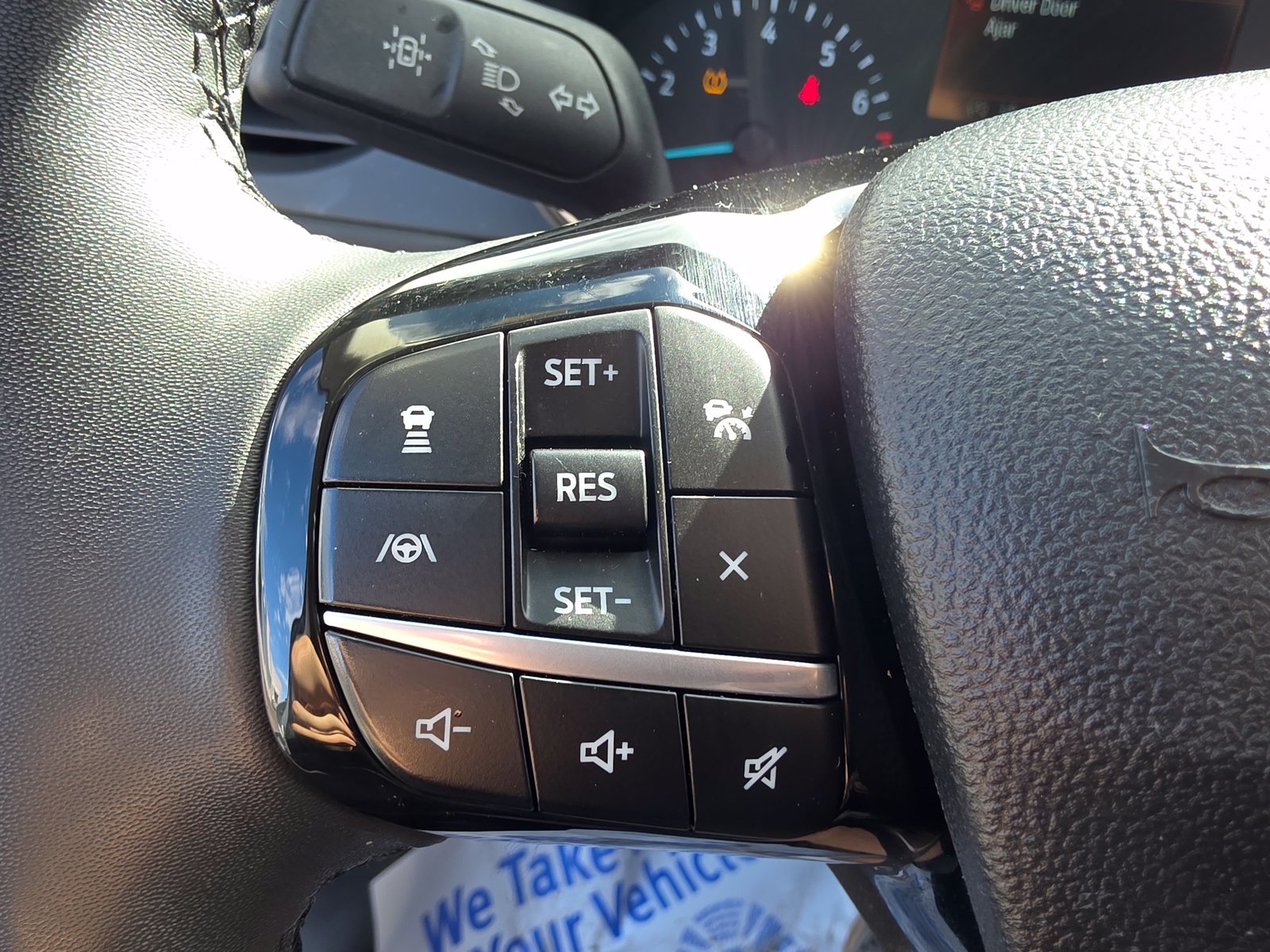 Used 2022 Ford Escape SE w/ SE Sport Appearance Package AWD/4WD image 15