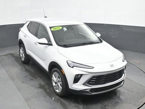Used 2025 Buick Encore GX Preferred image 30