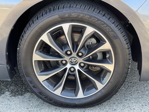 Used 2016 Toyota Avalon XLE FWD image 33