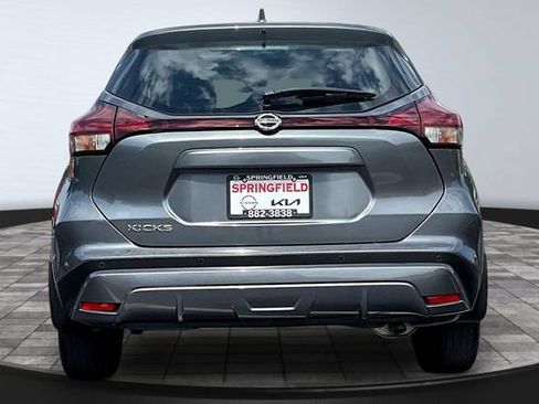 Used 2021 Nissan Kicks S FWD image 5