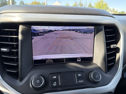 Used 2021 GMC Acadia SLE w/ Driver Convenience Package AWD/4WD image 19