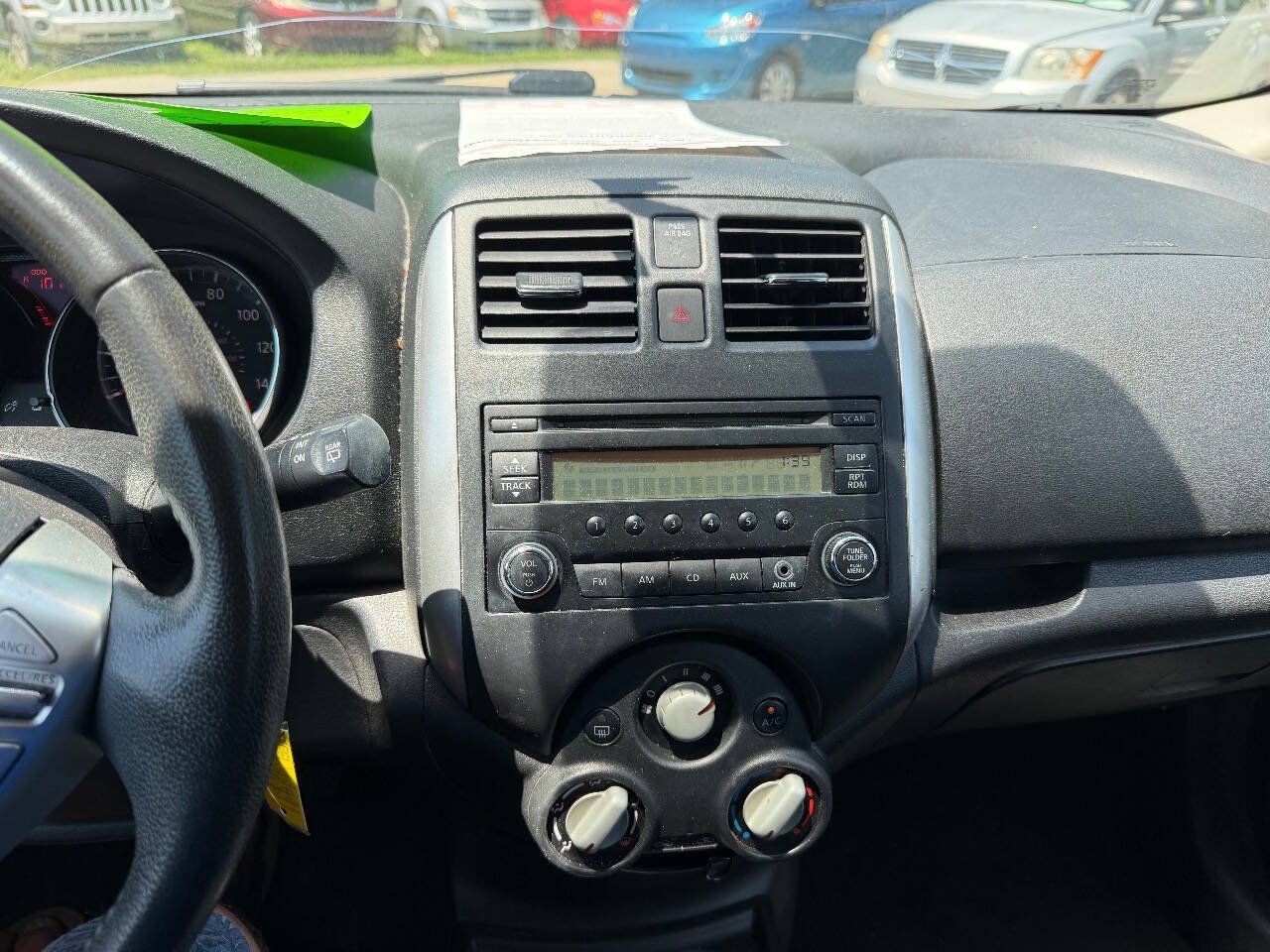 Used 2014 Nissan Versa Note SV FWD image 9