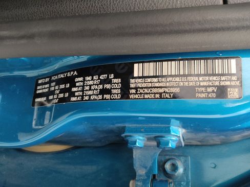 Used 2021 Jeep Renegade Latitude FWD image 33