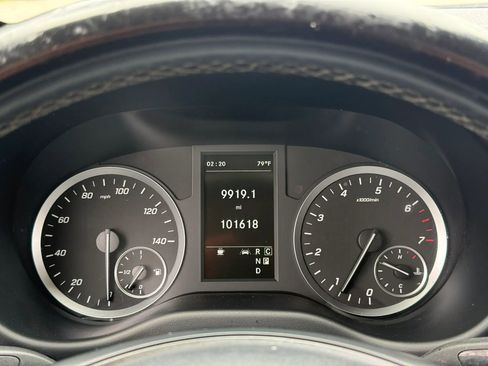 Used 2021 Mercedes-Benz Metris image 15