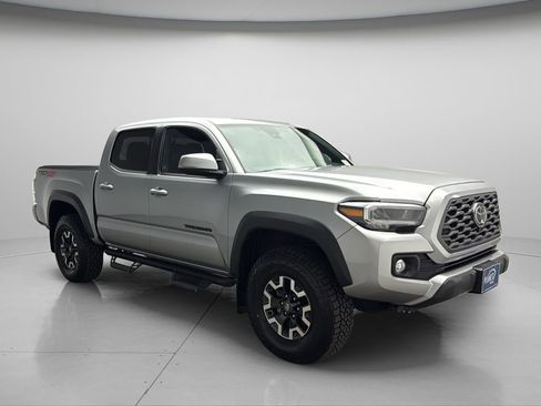Used 2022 Toyota Tacoma TRD Off-Road w/ TRD Premium Off Road Package AWD/4WD image 1