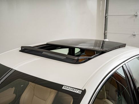 Used 2023 Volvo S90 B6 Ultimate w/ Lounge Package image 14