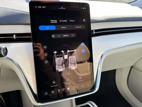 New 2025 Volvo EX90 Plus w/ Protection Package Premier image 5