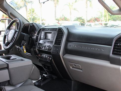 Used 2019 Ford F350 XLT image 36