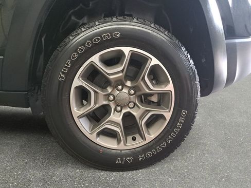 Certified 2022 Jeep Cherokee Trailhawk image 32