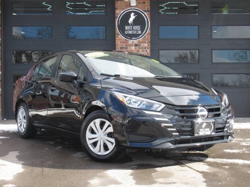 Used 2024 Nissan Versa S w/ Trunk Package FWD image 2