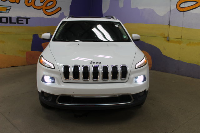 Used 2016 Jeep Cherokee Limited w/ Luxury Group AWD/4WD image 7