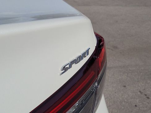 Used 2025 Honda Civic Sport image 28