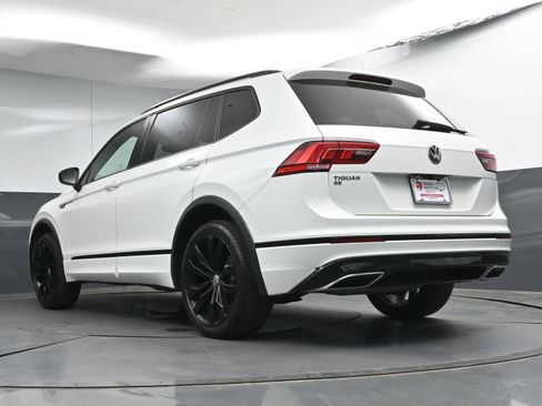 Used 2021 Volkswagen Tiguan SE R-Line image 27
