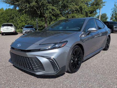 Used 2026 Toyota Camry SE FWD image 2