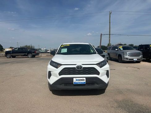 Used 2022 Toyota RAV4 LE FWD image 15